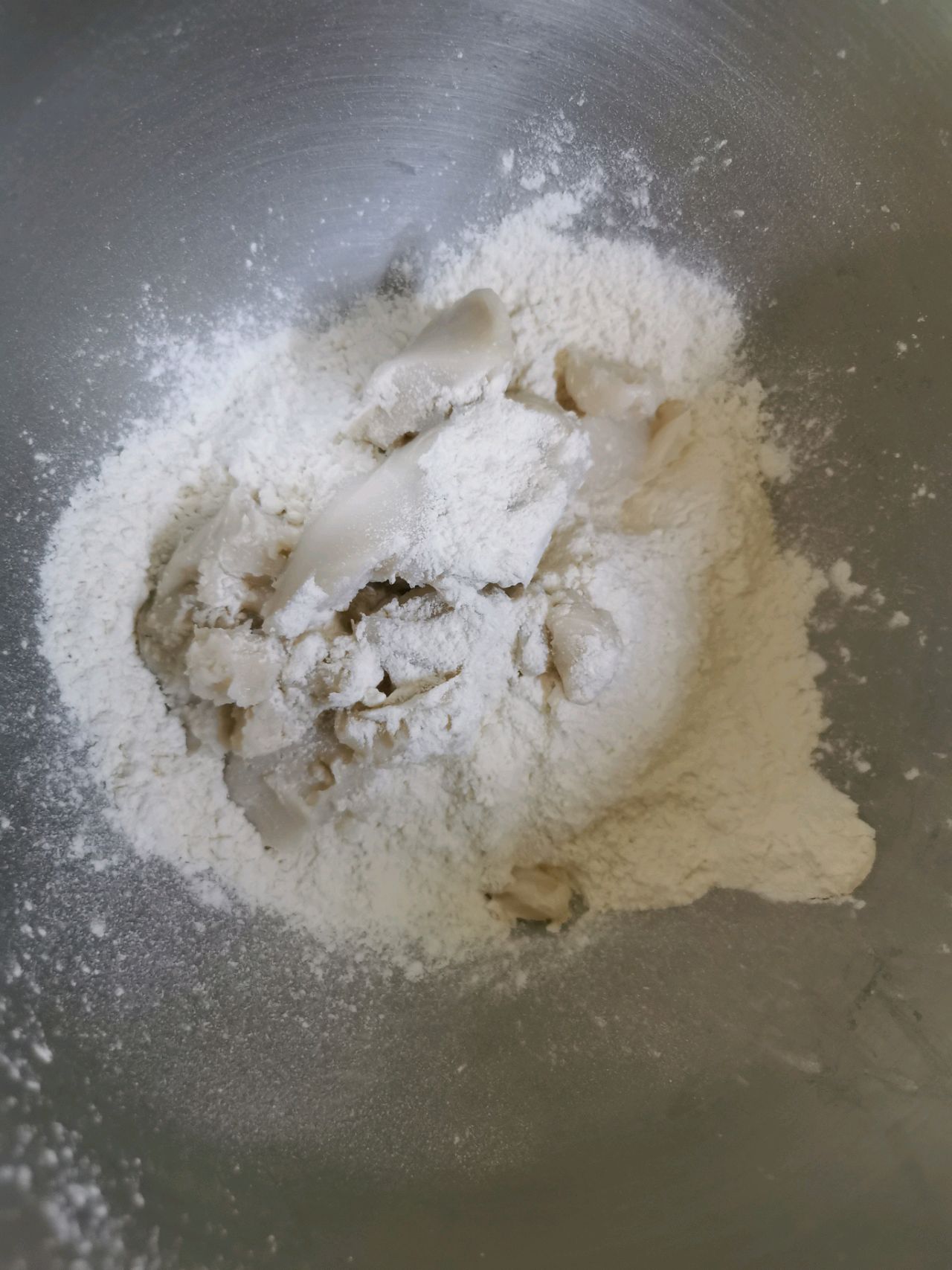 酥的掉渣的蛋黄酥
