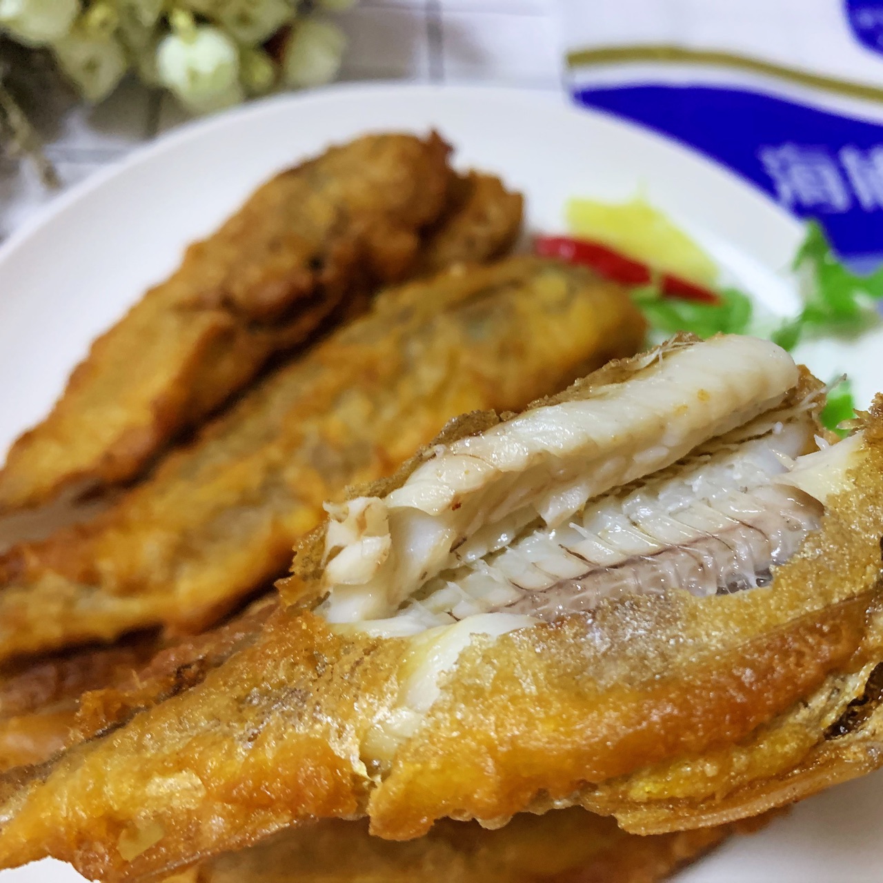 酥掉渣的干炸小黄鱼