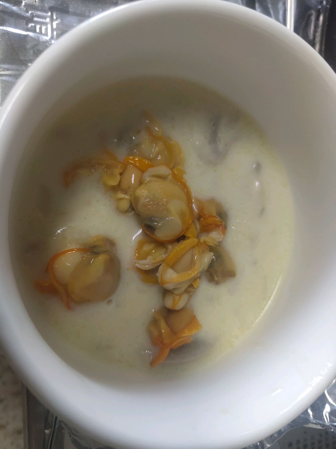 酥皮蘑菇蛤蜊奶油汤
