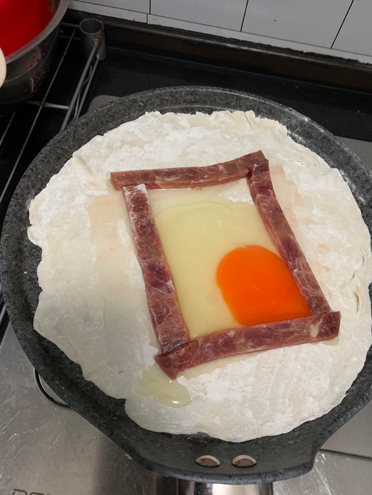 酥皮嫩牛鸡蛋盒子