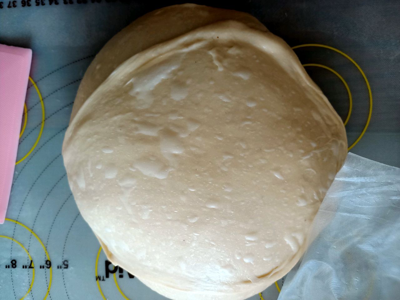 酥皮甜甜圈面包