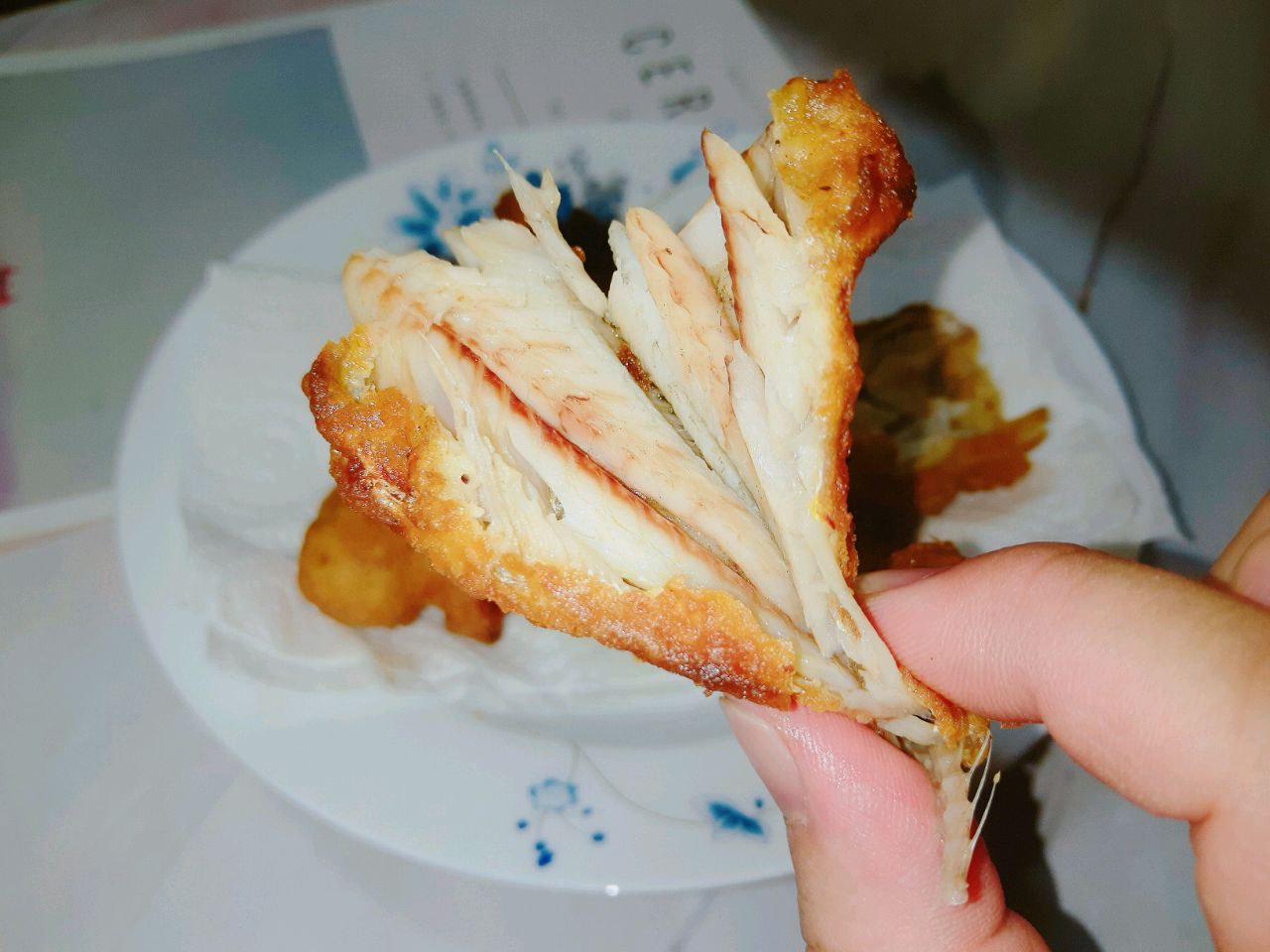 酥软油炸小黄鱼