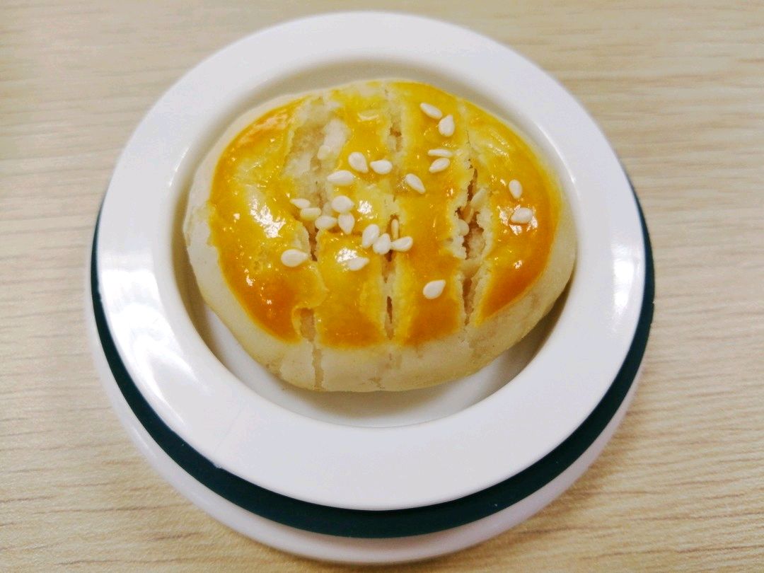 酥松美味の奶黄馅老婆饼