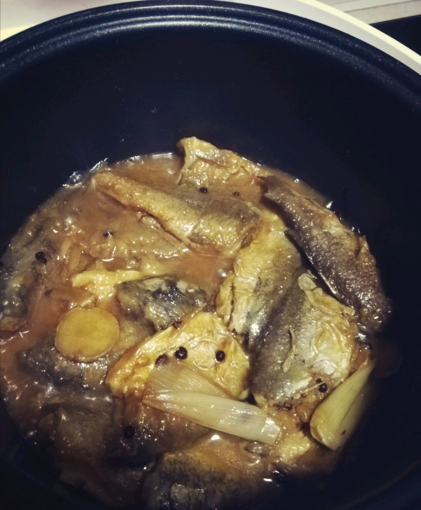 酥香鲫鱼