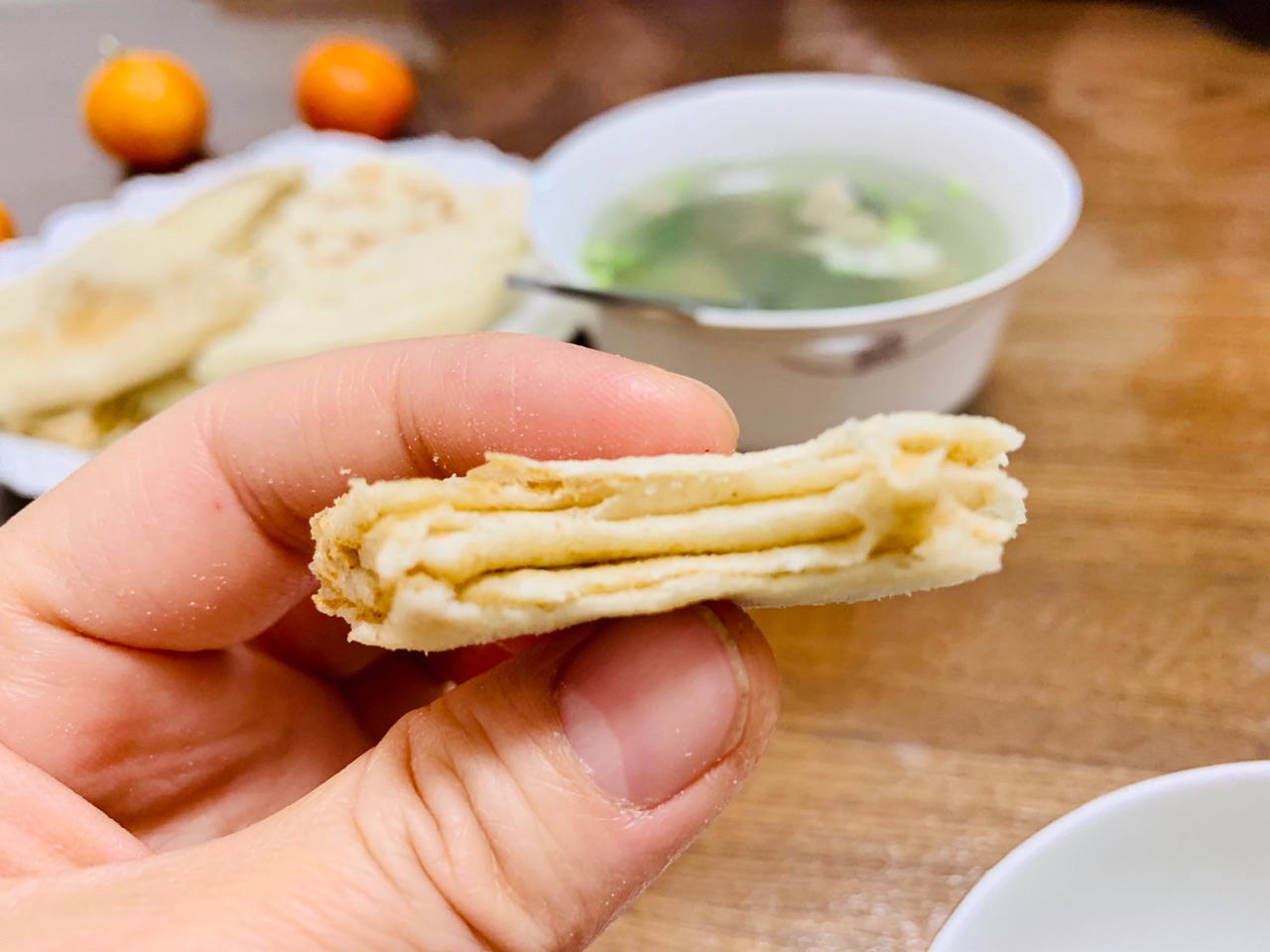 酥香松软的葱花发面饼