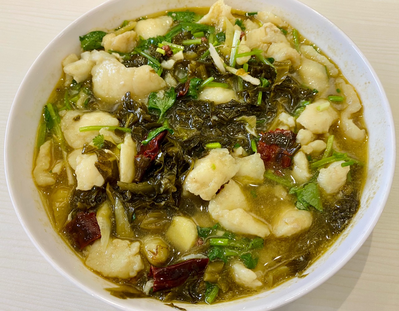 【酸菜巴沙鱼】