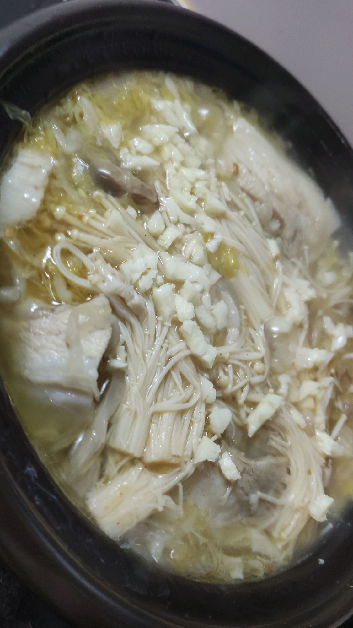 酸菜白肉锅