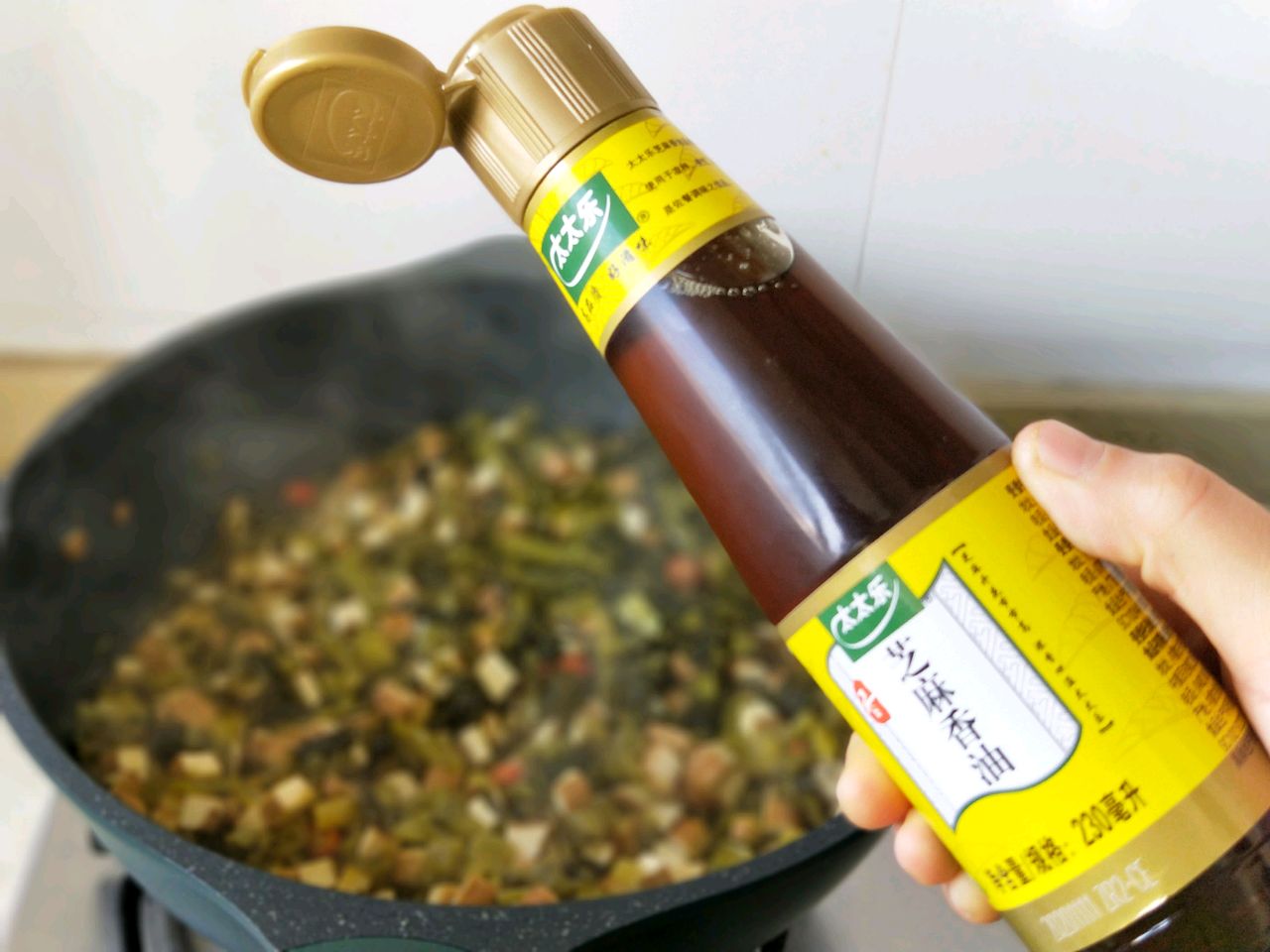 酸菜炒香干