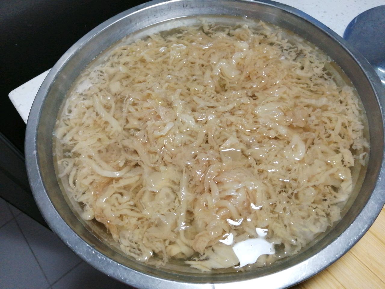酸菜炖五花肉
