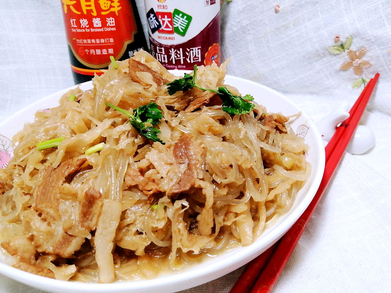 酸菜炖五花肉