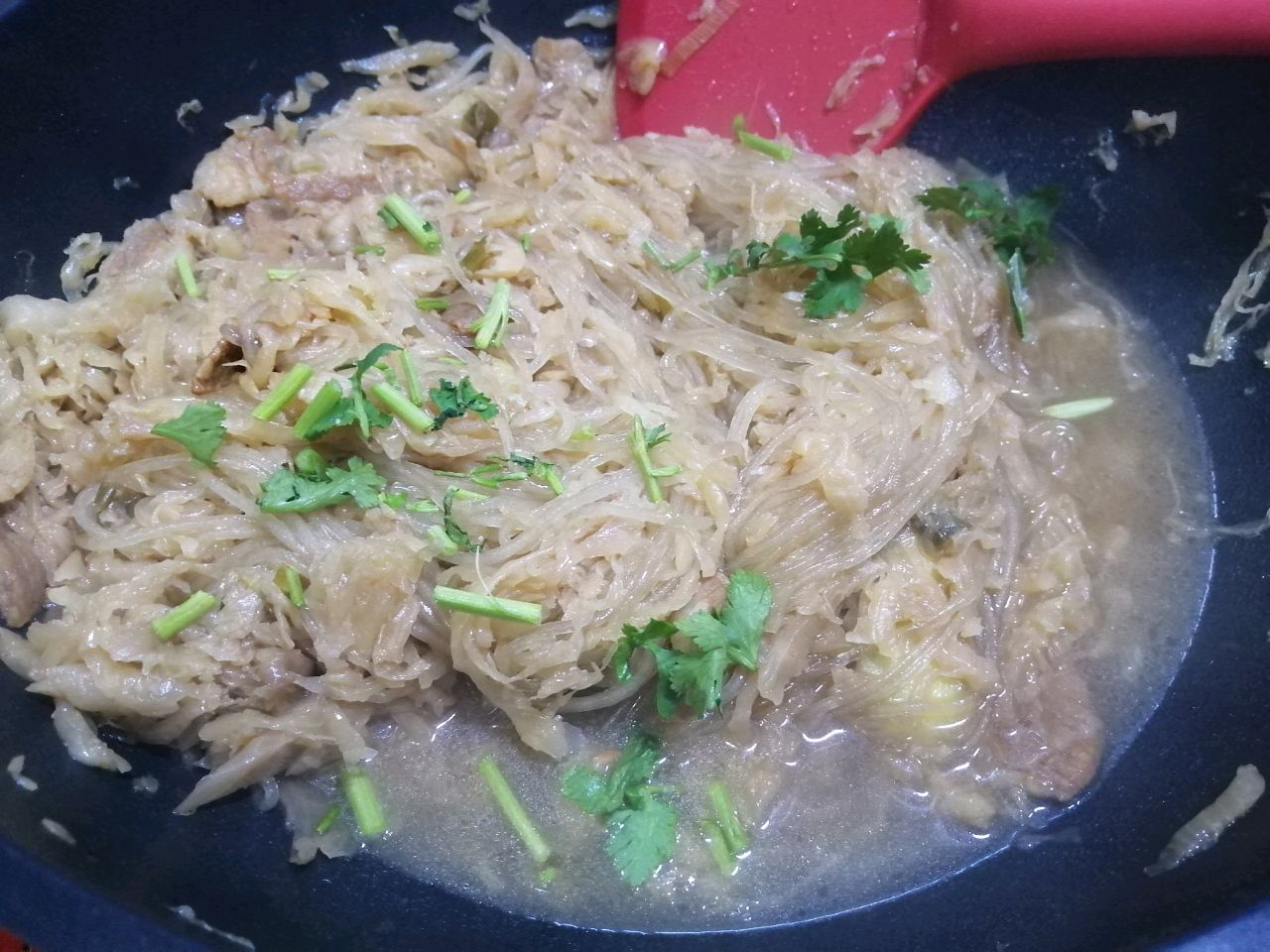 酸菜炖五花肉