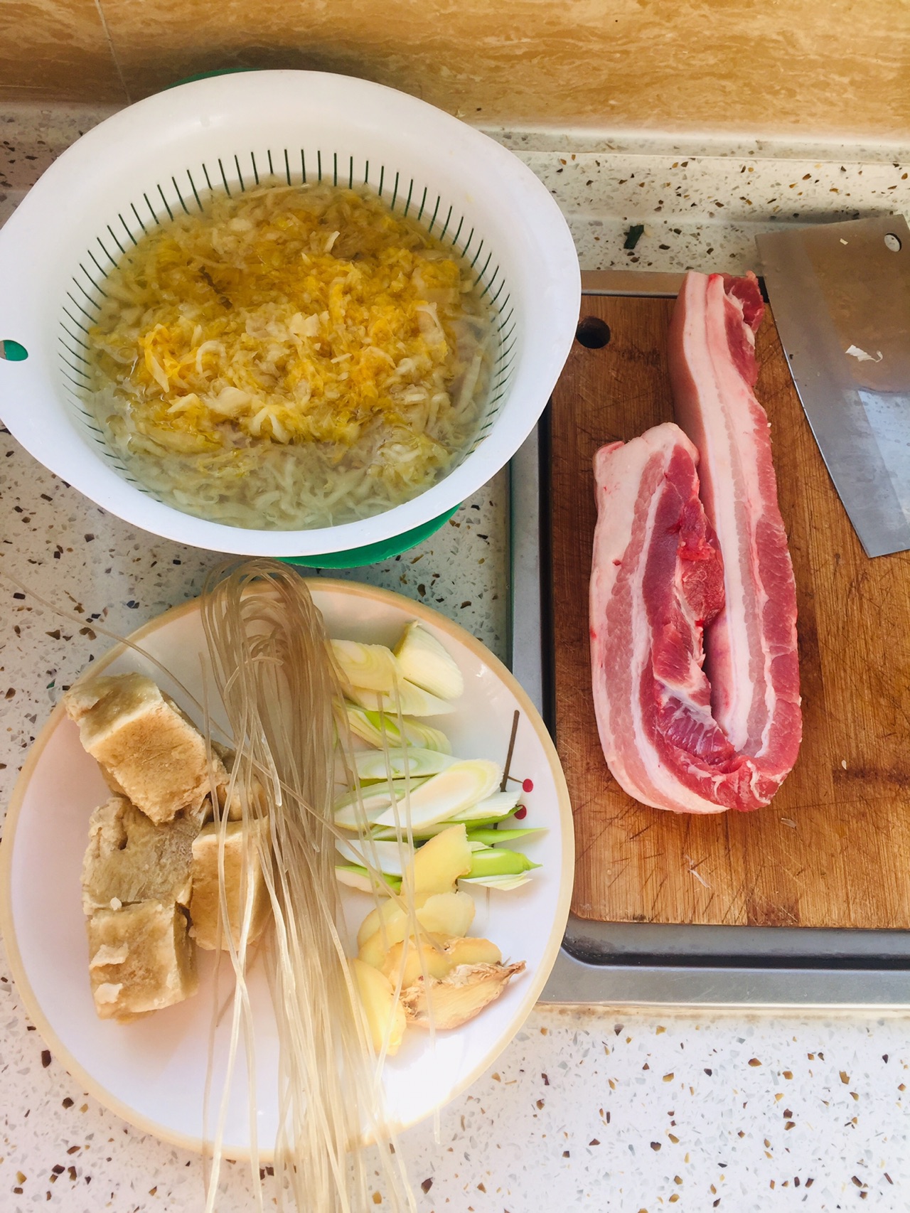 酸菜炖粉条（猪肉炖粉条）