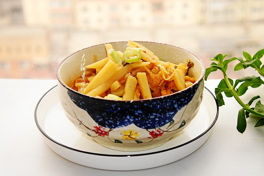 酸菜炖土豆