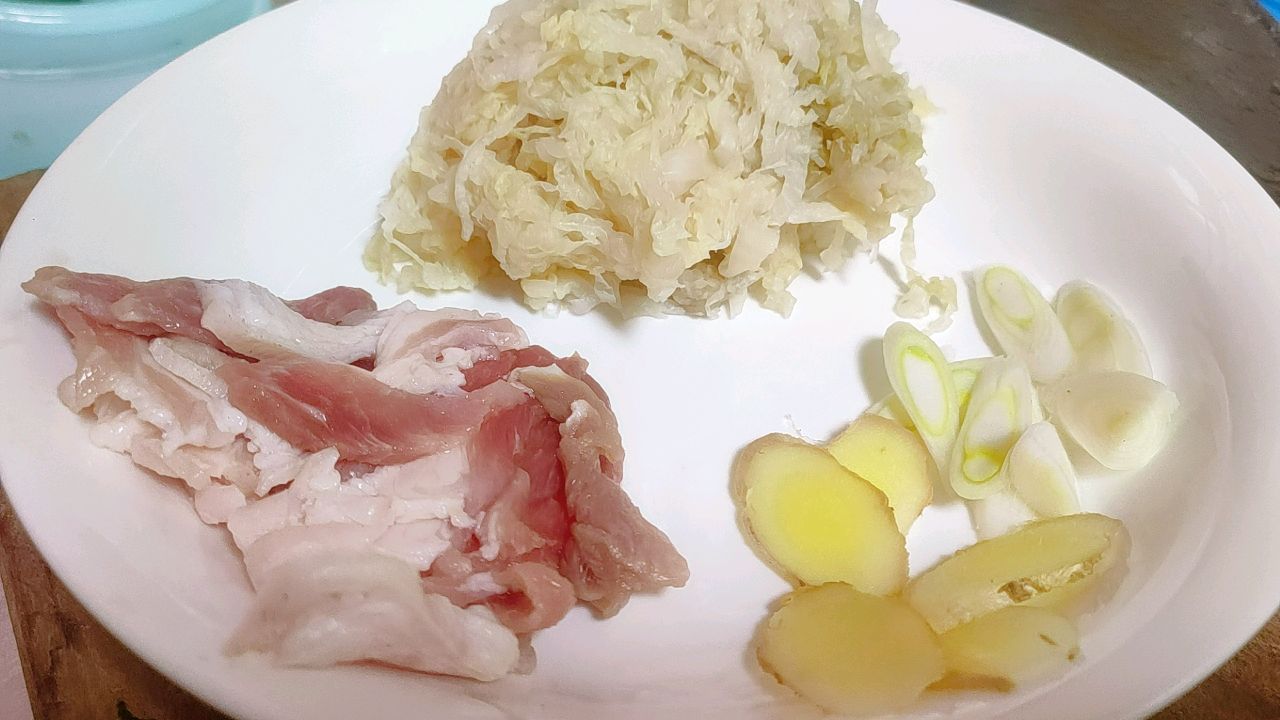 酸菜粉