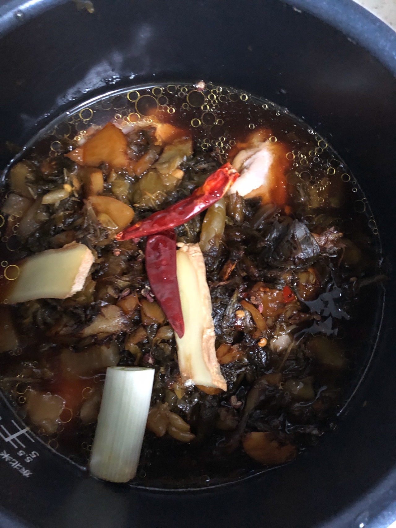酸菜鸡肉煲（电饭锅就能做）