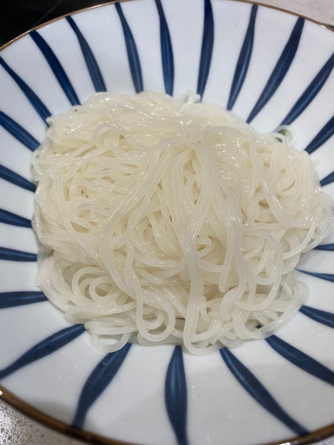 酸菜酱小黄鱼米线