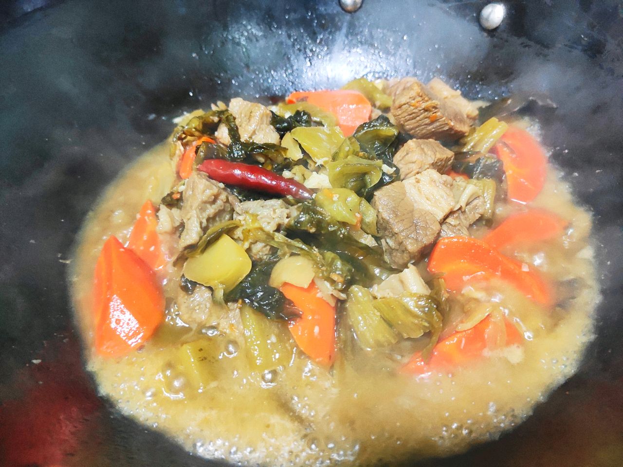 酸菜牛腩