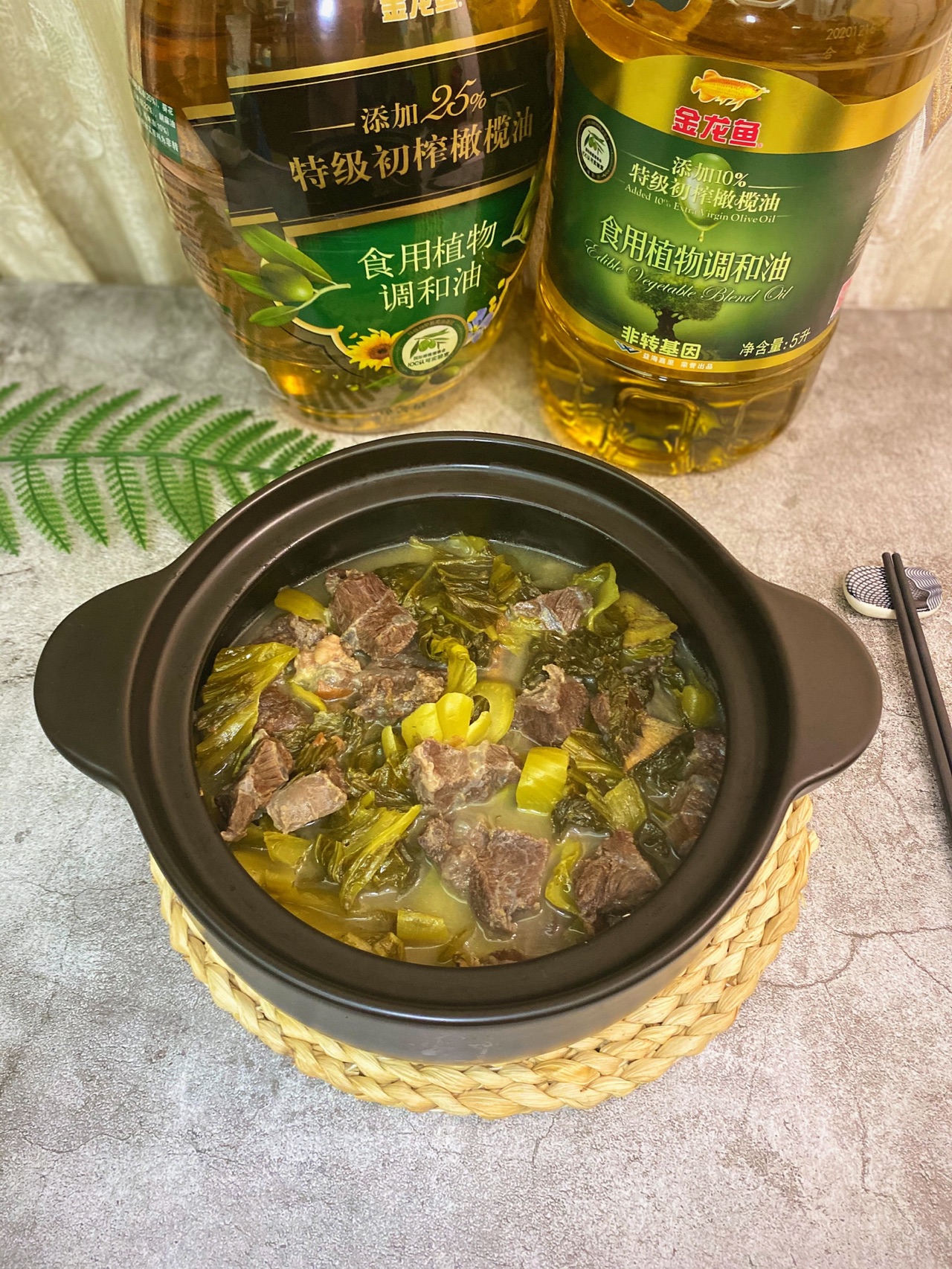 酸菜牛腩煲