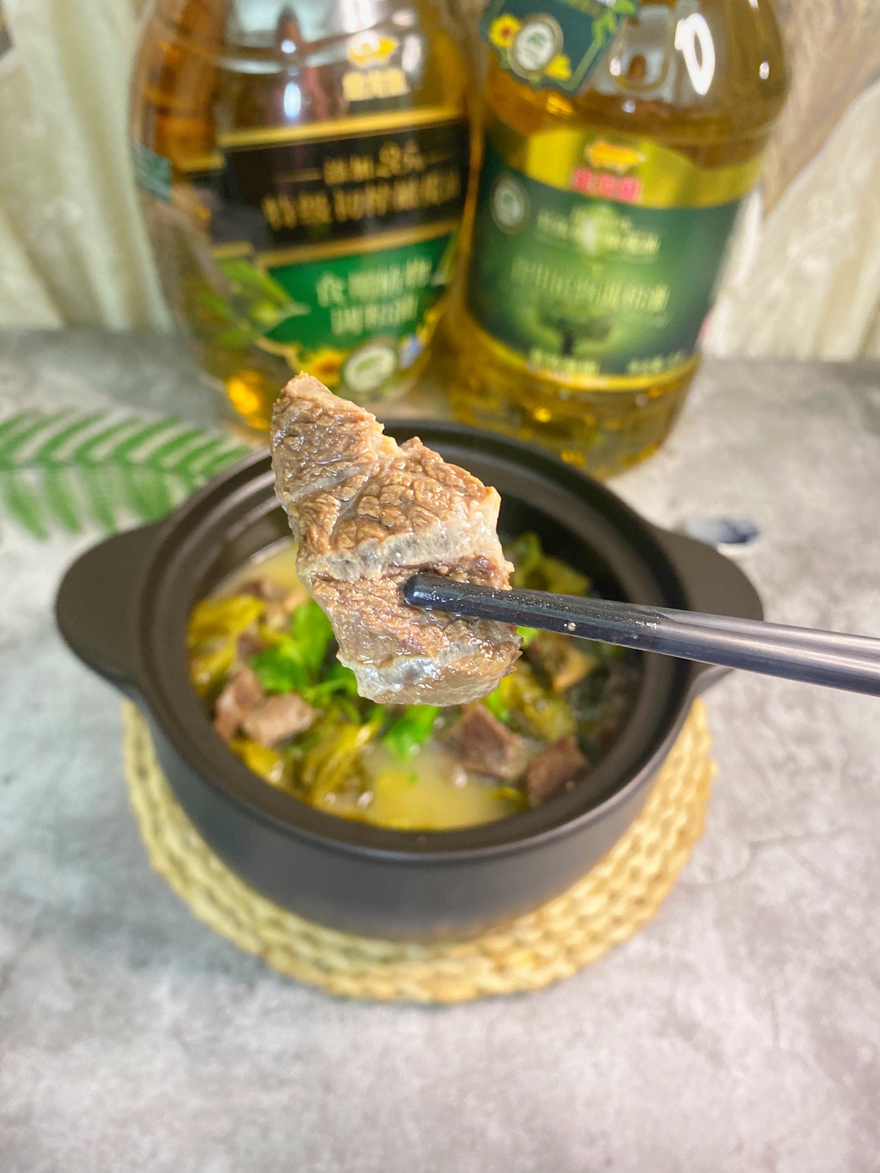 酸菜牛腩煲