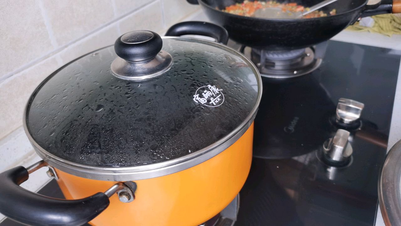酸菜肉末面