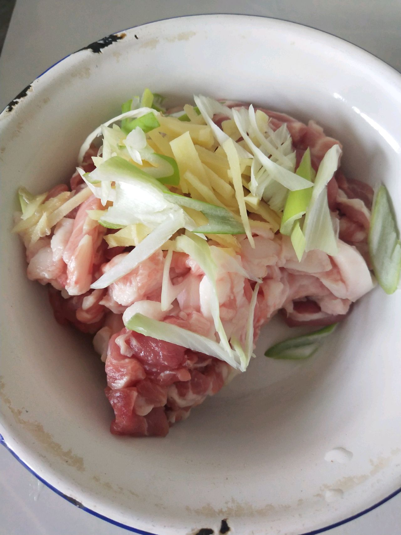 酸菜肉片炒米粉
