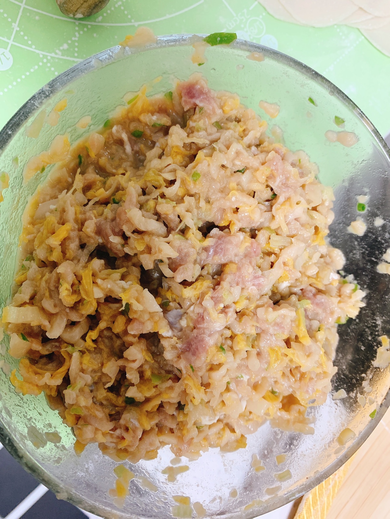 酸菜肉馅水饺