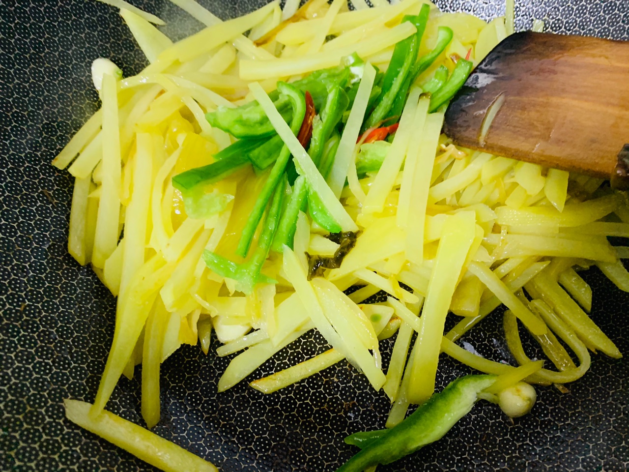 酸菜土豆丝
