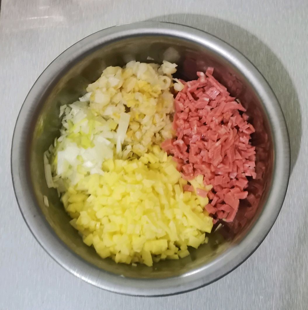 酸菜土豆蒸饺
