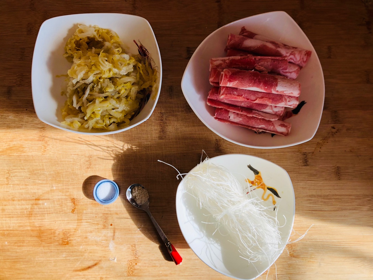 酸菜羊肉