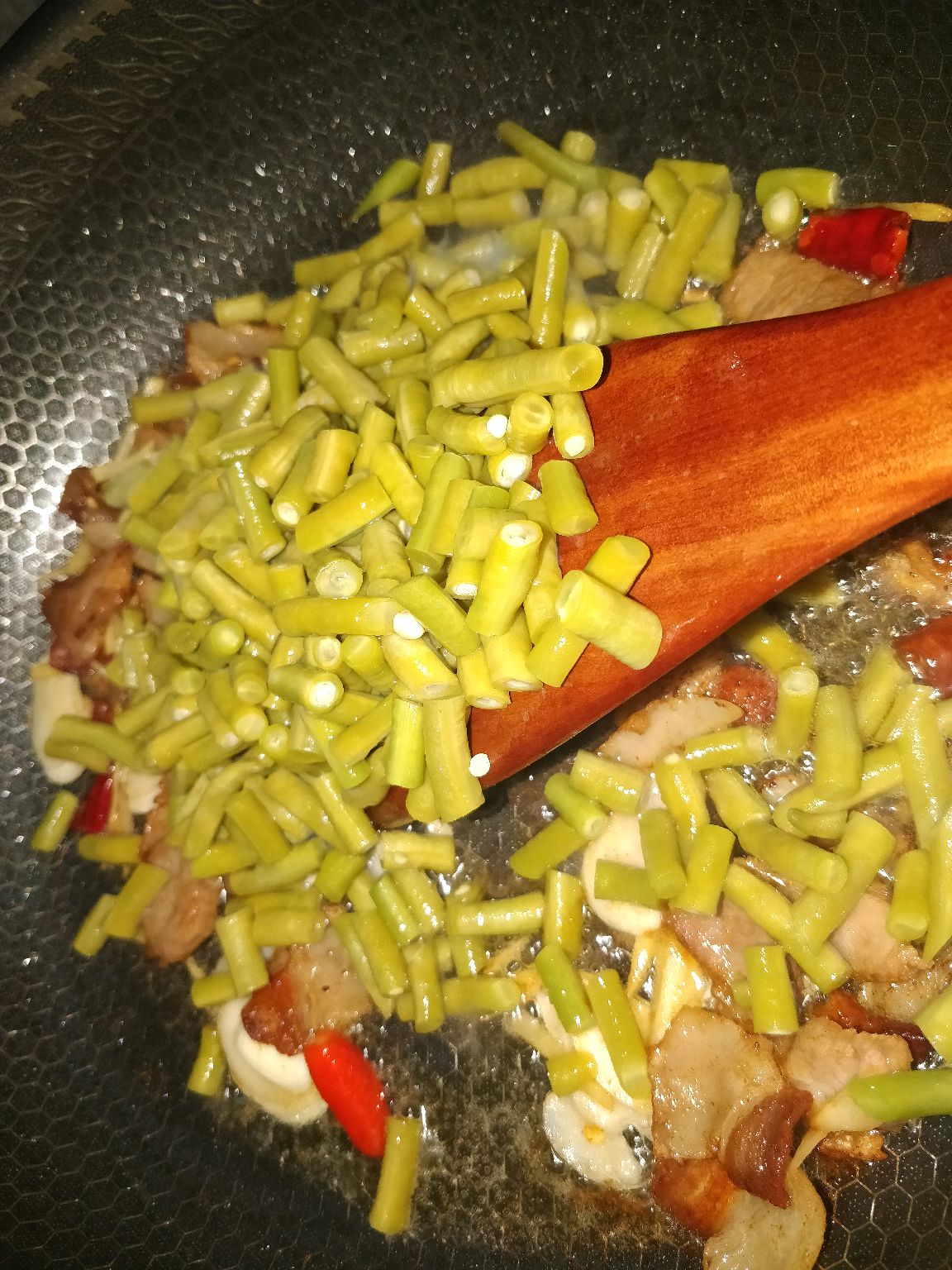 酸豆角炒肉