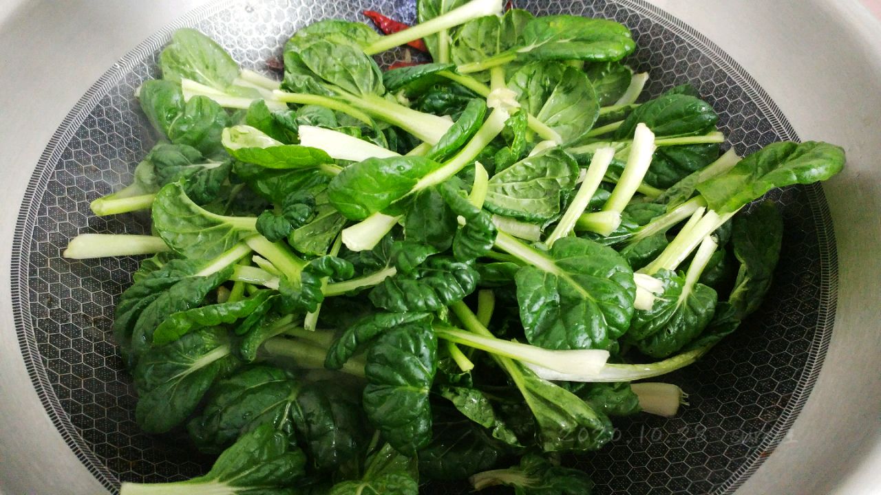 蒜辣豆干乌塌菜