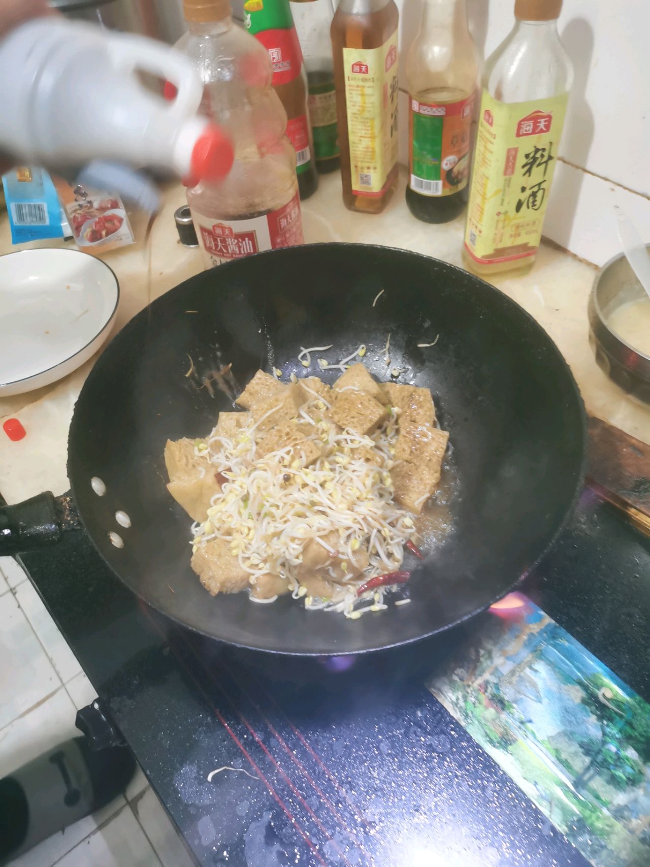 酸辣豆芽炒面筋