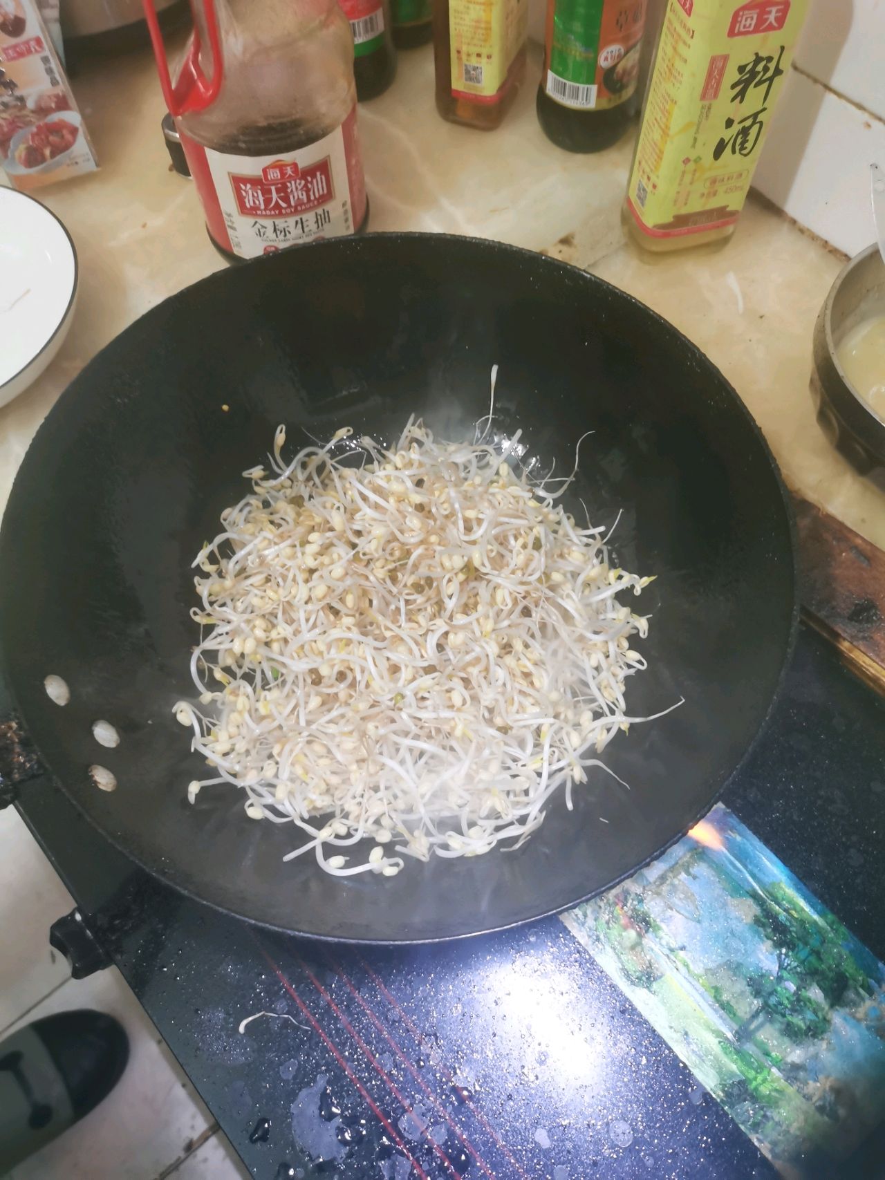 酸辣豆芽炒面筋