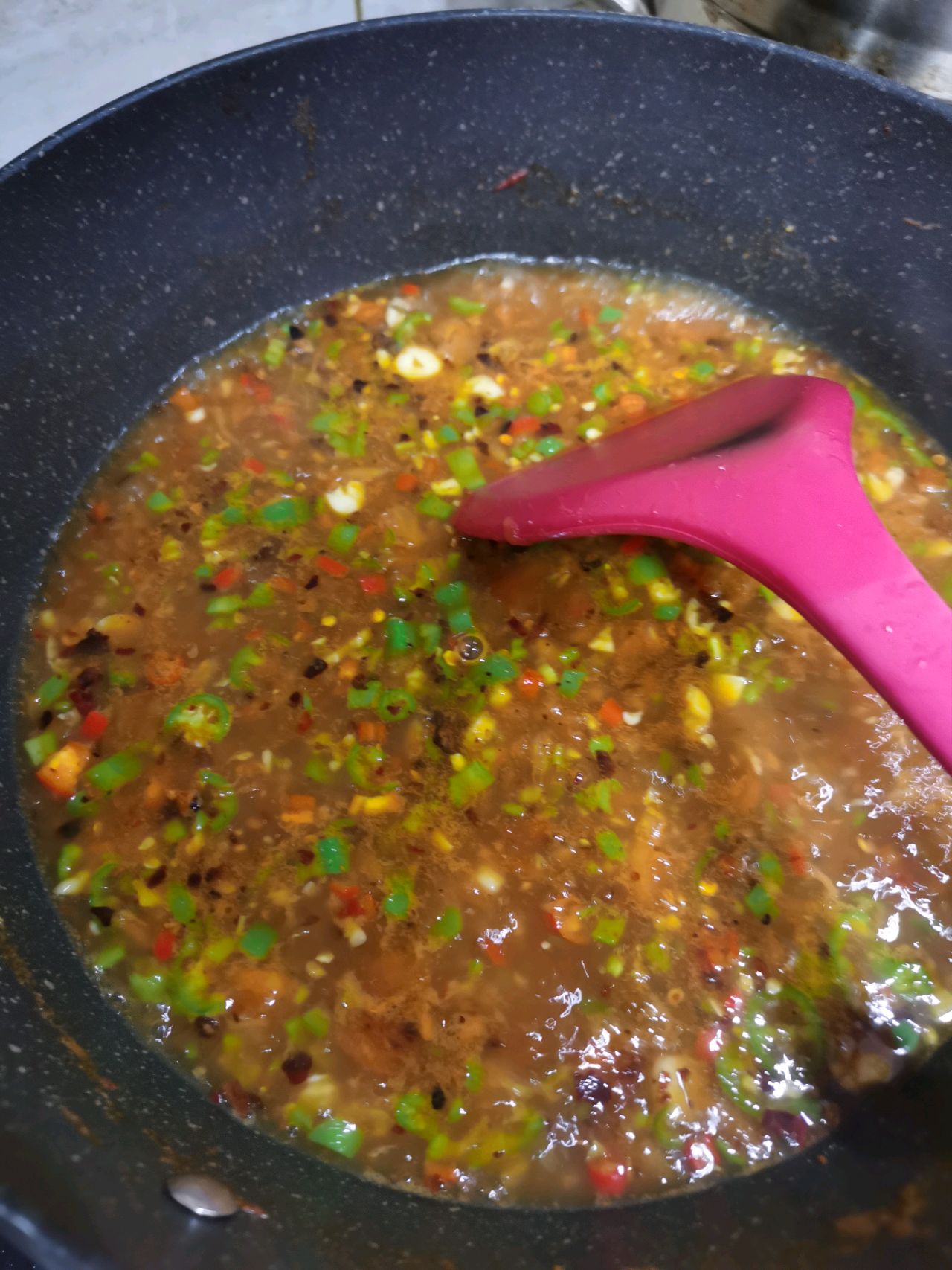 酸辣肥牛煲