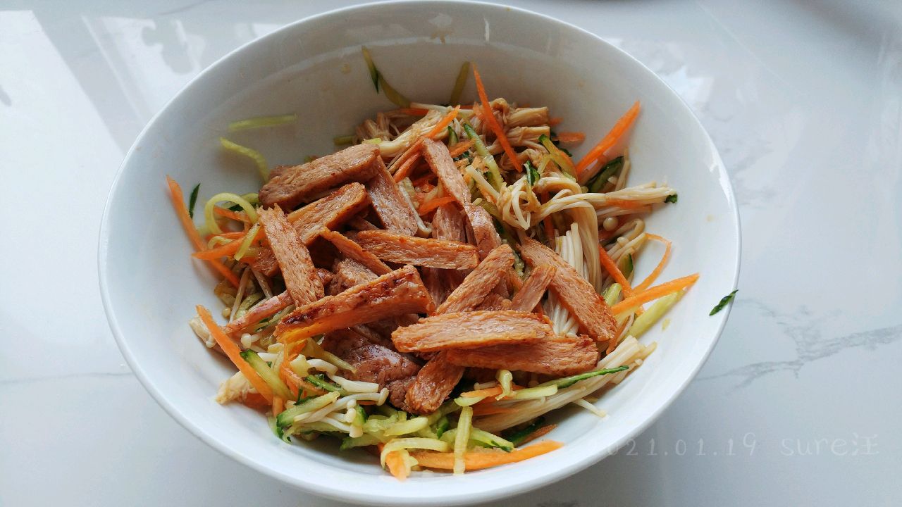 酸辣胡瓜肉香菇