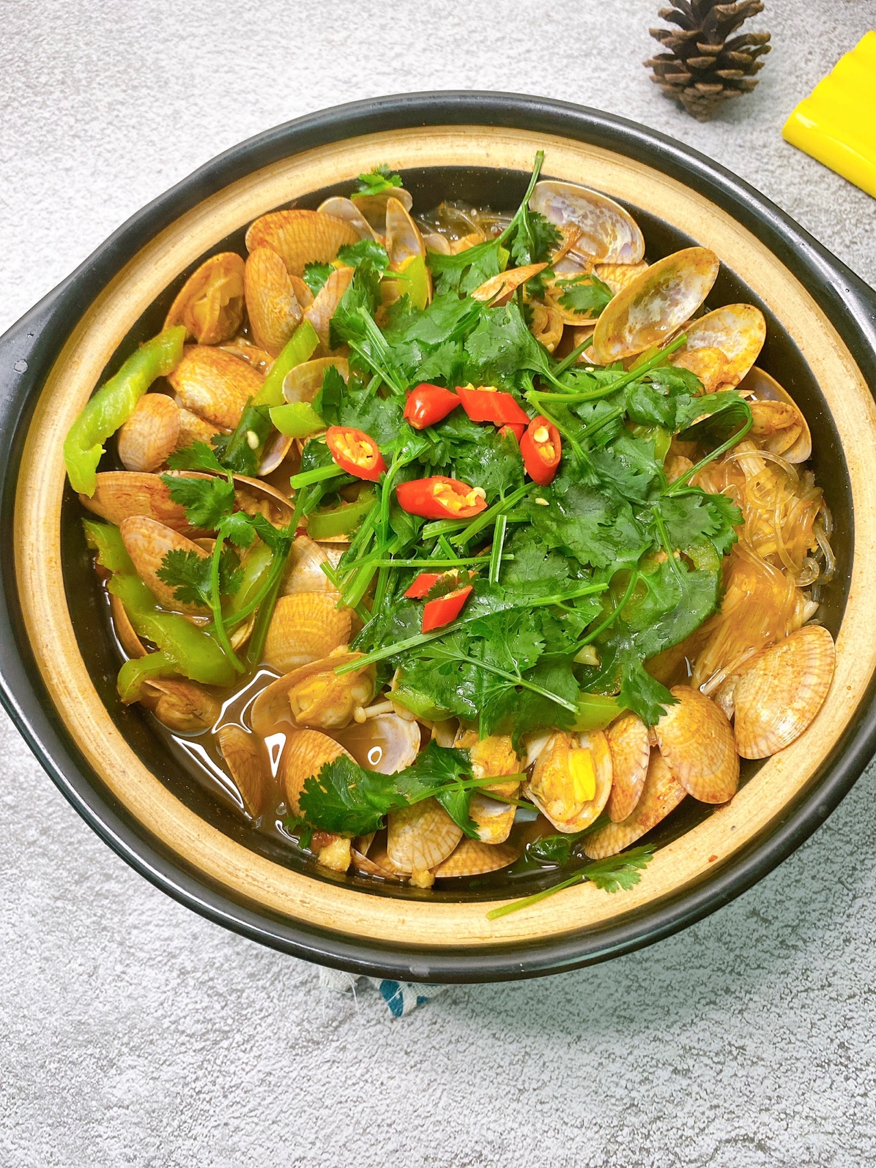 酸辣花甲粉丝煲