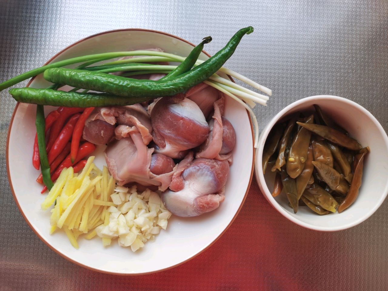 酸辣鸡胗