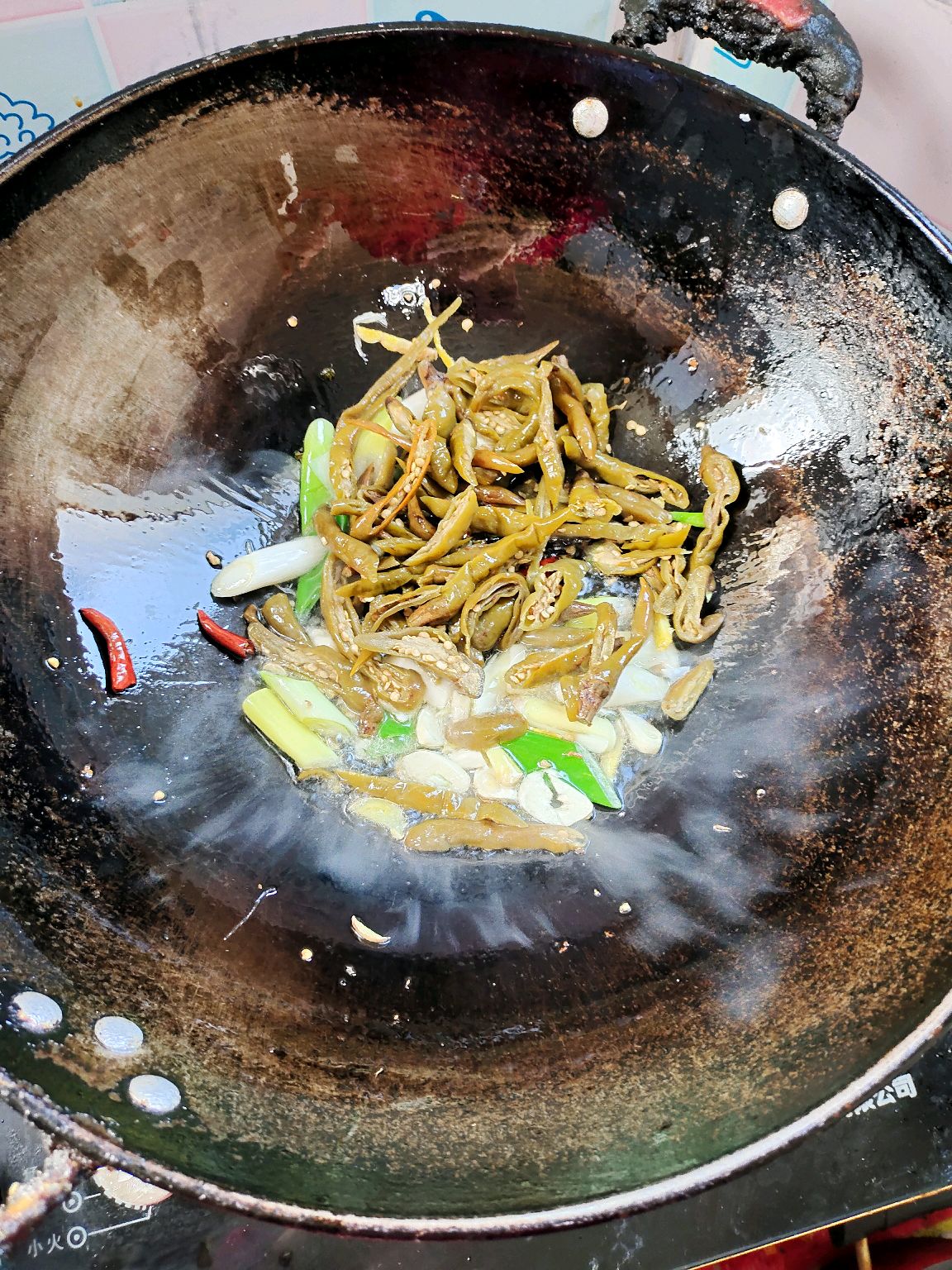 酸辣椒爆羊肝