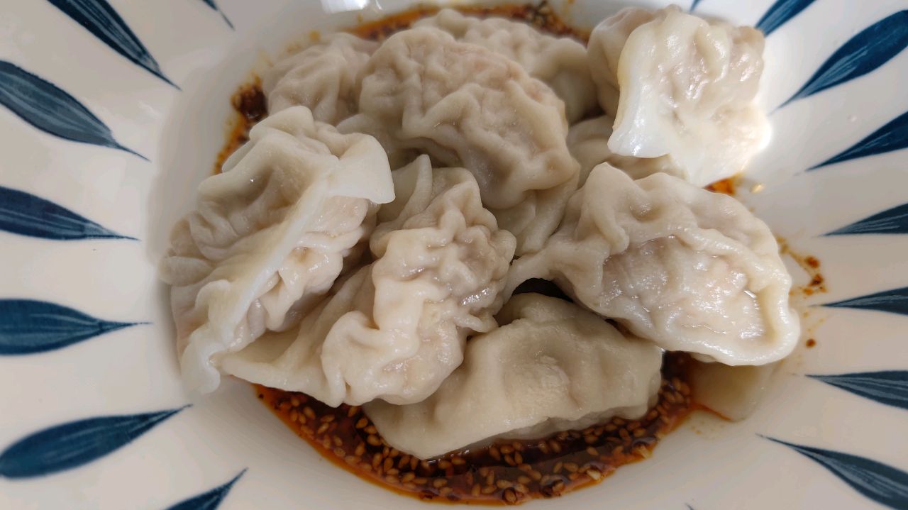酸辣饺子