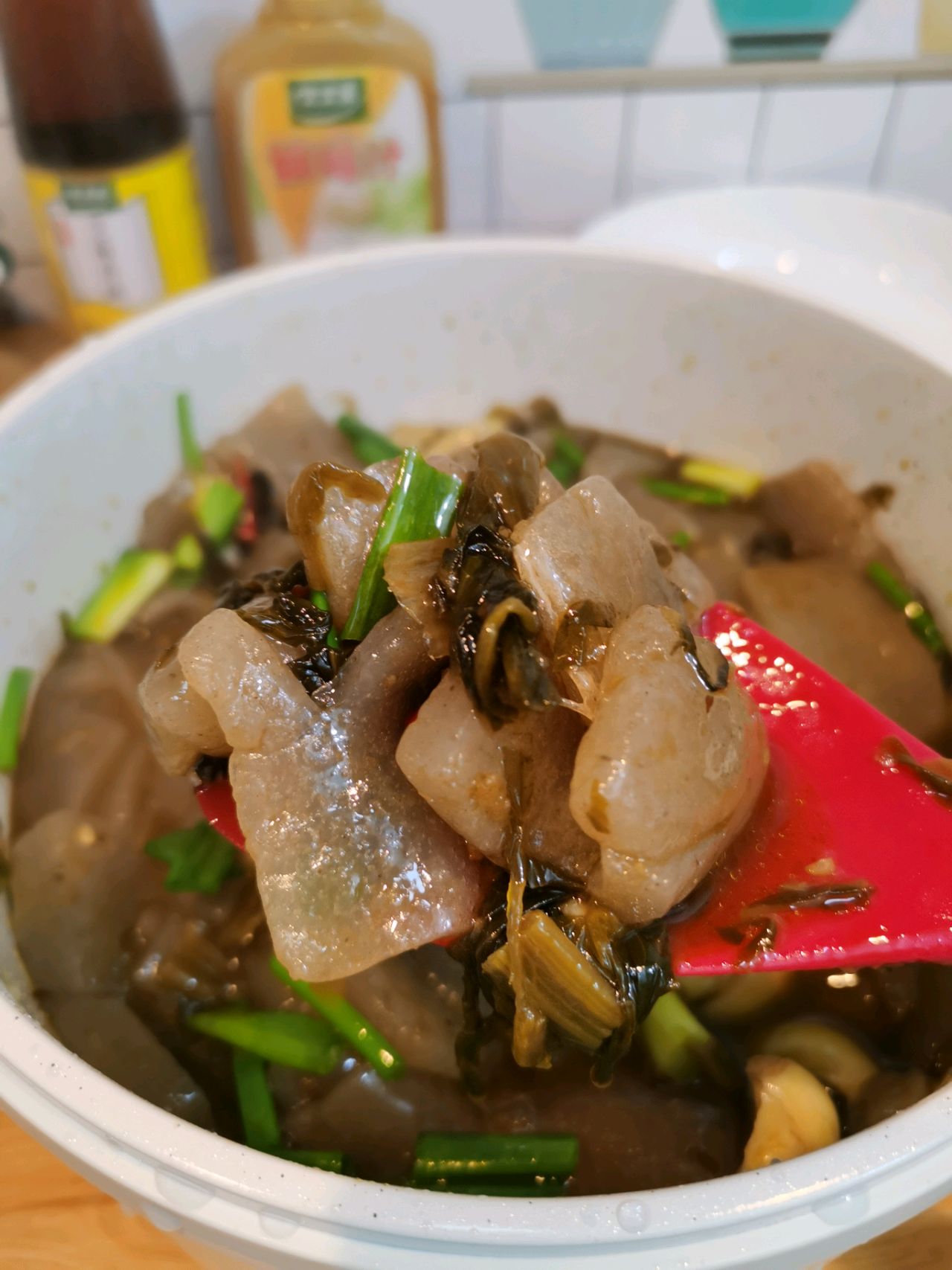 酸辣可口的酸菜魔芋小炒