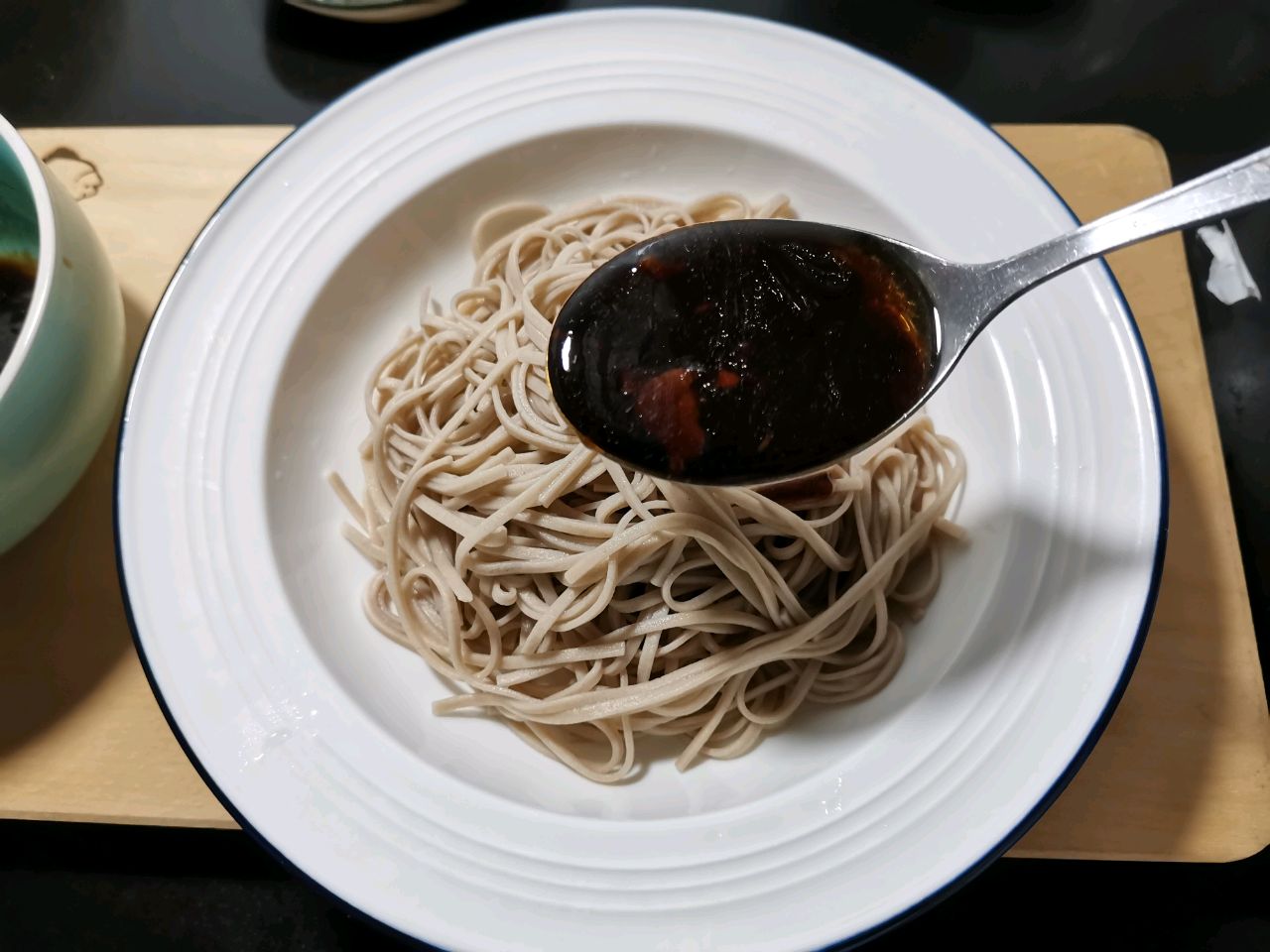 酸辣凉拌荞麦面