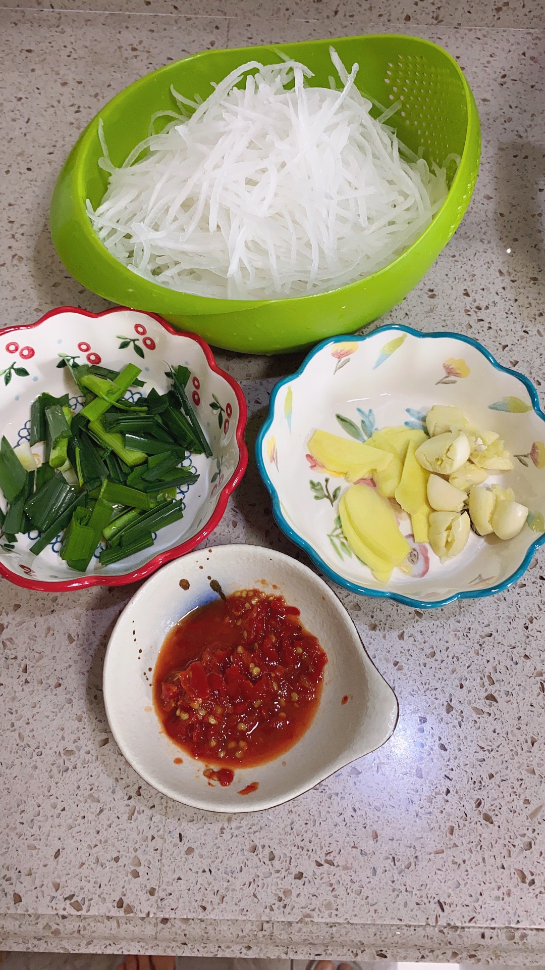 酸辣萝卜丝