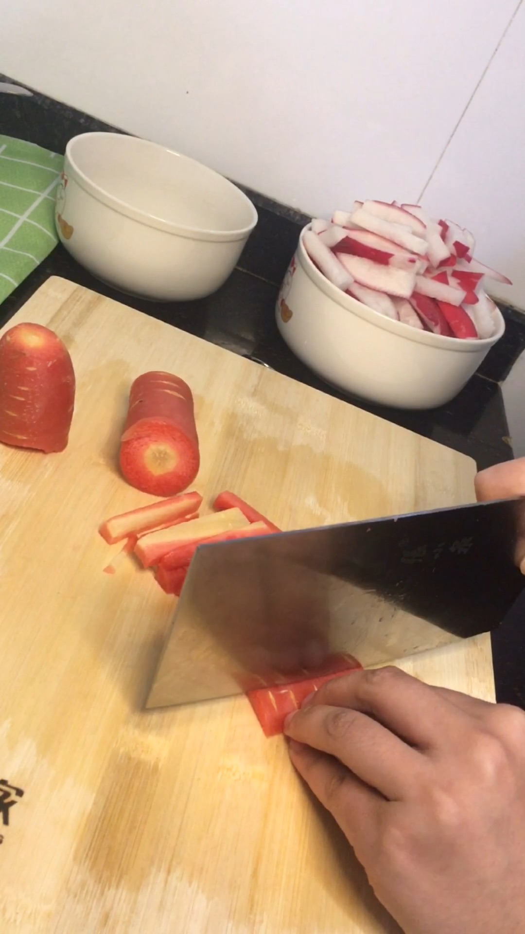 酸辣萝卜条泡菜