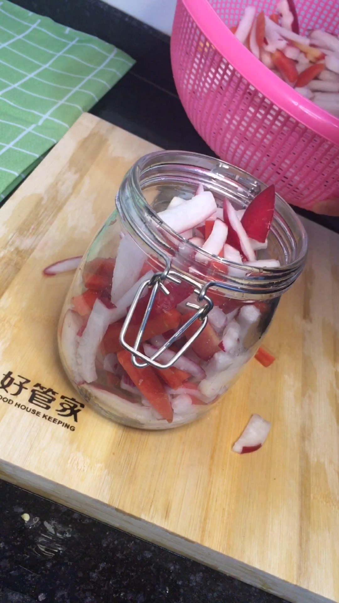 酸辣萝卜条泡菜