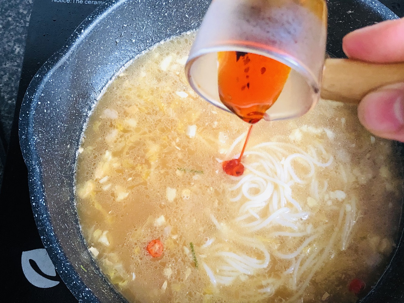酸辣米粉