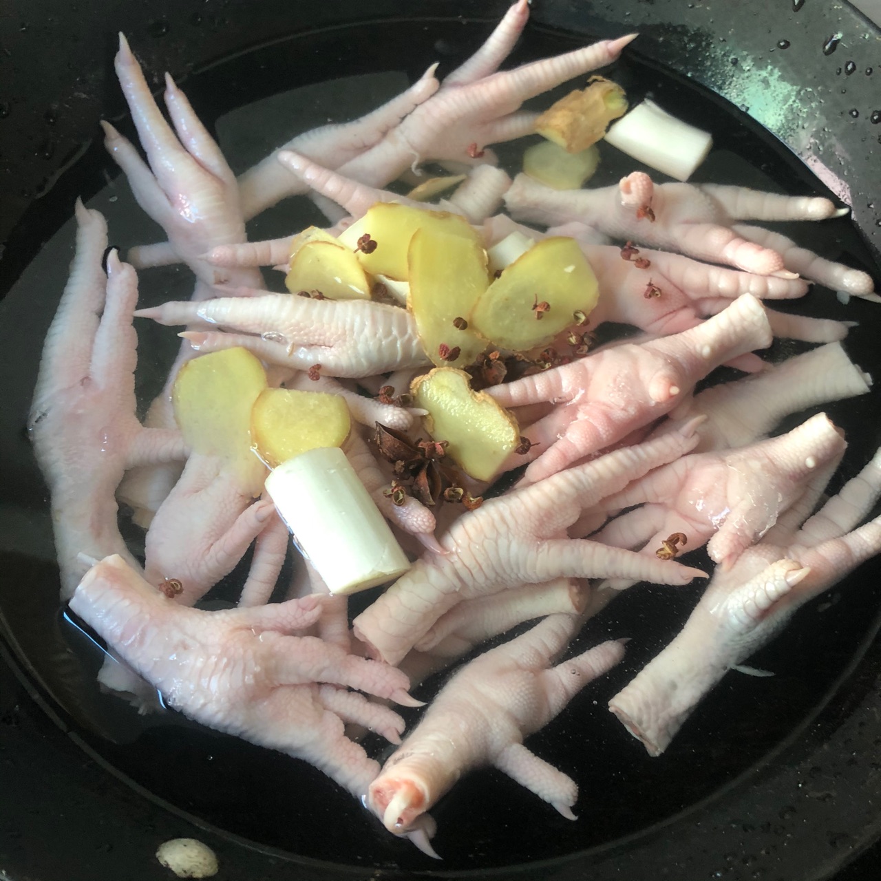 酸辣柠檬无骨鸡爪