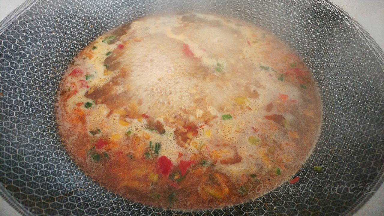 蒜辣肉酱焖煎蛋