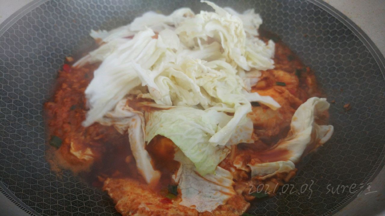蒜辣肉酱焖煎蛋