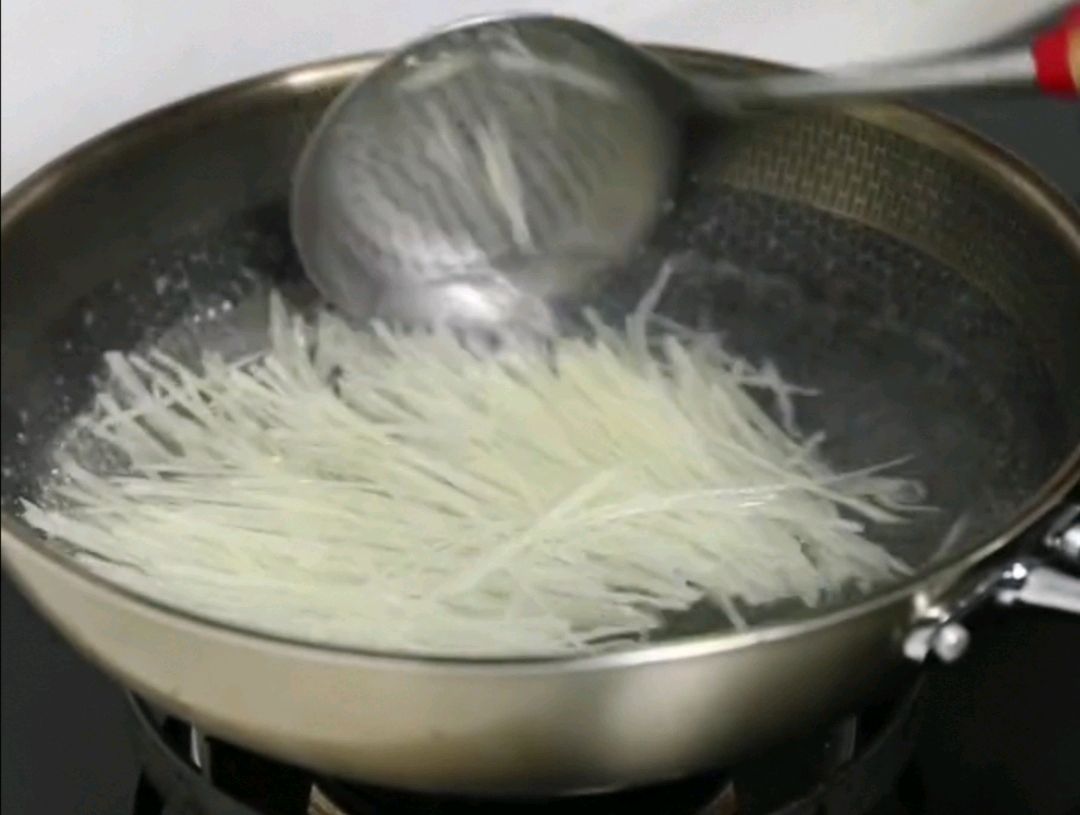 酸辣土豆丝，这样制作才好吃！