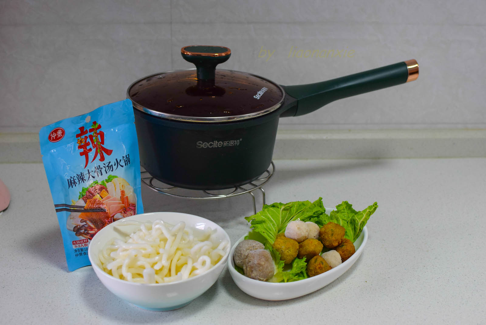酸辣丸子土豆粉